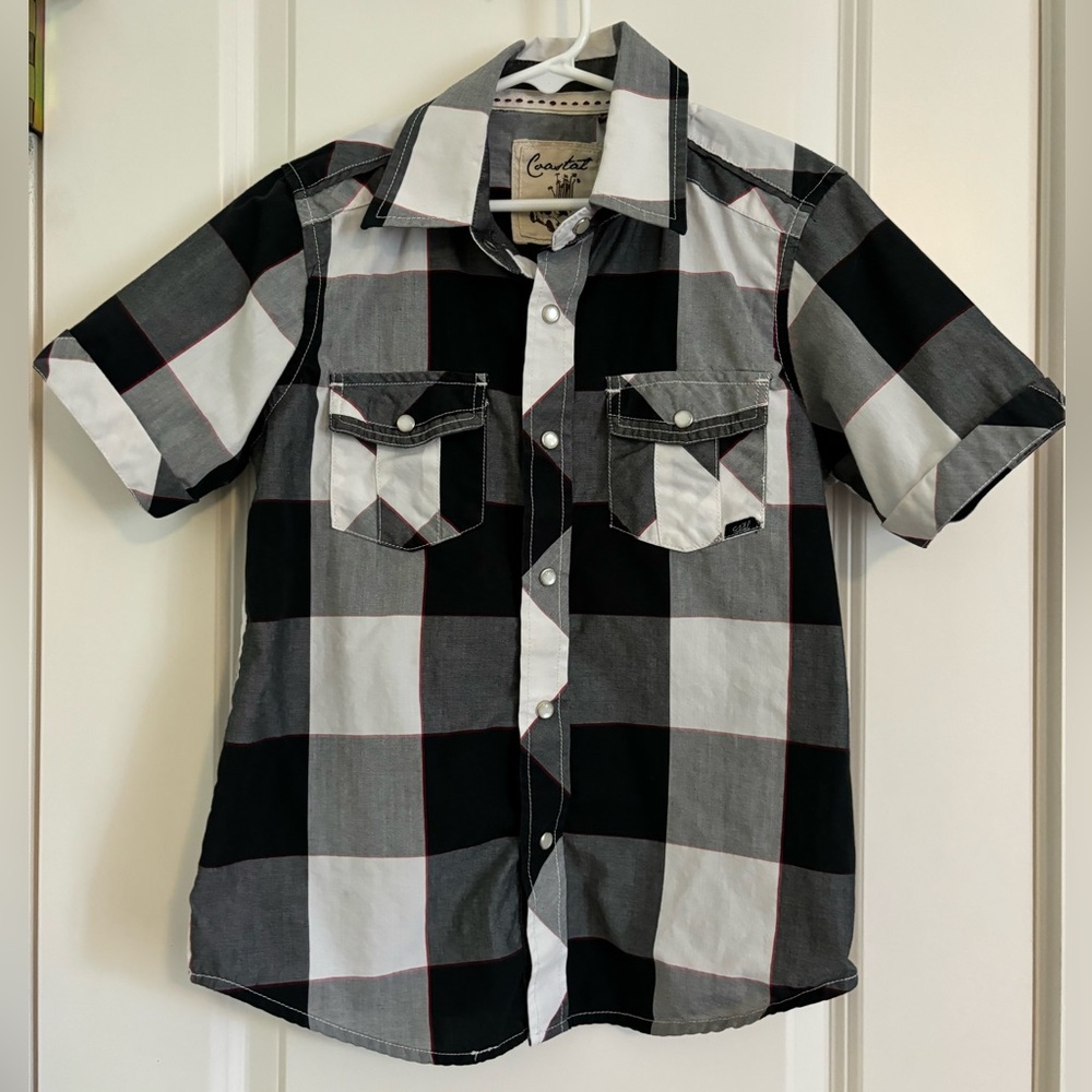 Boys’ black and white checked shirt with pearl snap buttons size 8
